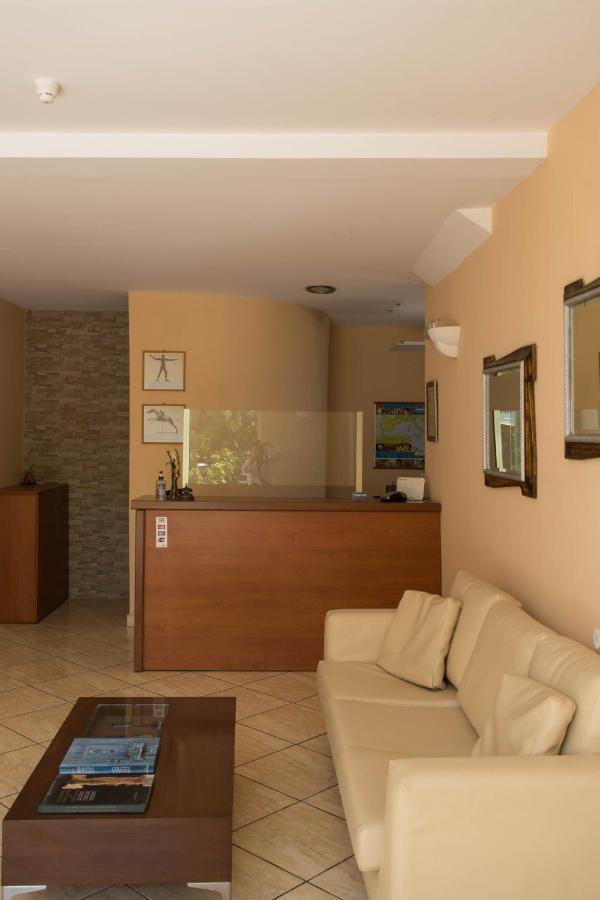 Mirtia Hotel Pefki  Zewnętrze zdjęcie